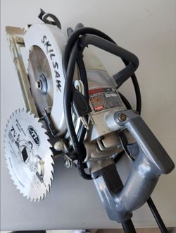 Skilsaw HD77 Worm Drive Saw With extra Blade
