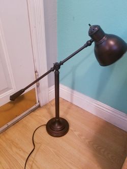Brown metal Desk lamp light...Tilt design..Like New!