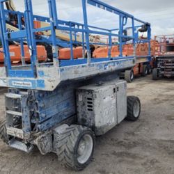 Rough Terrain Scissor List 33’