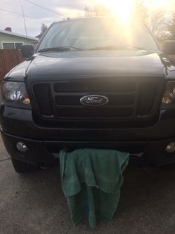 Ford F-150 2004-2008 black grill