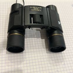 Binoculars 