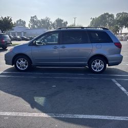 2005 Toyota Sienna