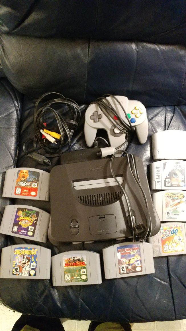 Nintendo 64 with nine Games and One controller