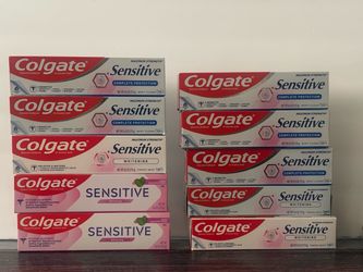 Colgate Sensitive Toothpaste $4 cada una