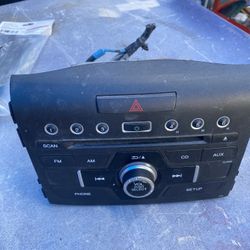 Honda CRV 2014 Radio CD Player OEM Factory Model 39100-TOA-A520-M1 Good Cd