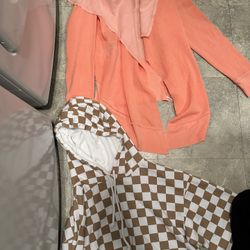 Women’s Size Medium Clothing Shirts Sweatshirts Lot Of 6