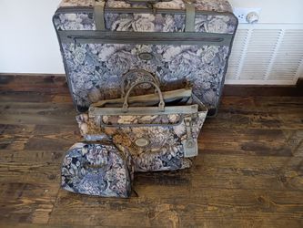 3 Pc. Luggage Set.