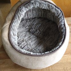 Cozy Cave For Pets