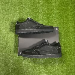 Travis Scott’s phantoms: Size 9.5