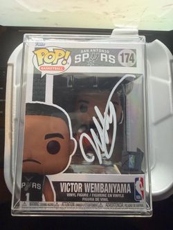 2024 NBA FUNKO POP BASKETBALL-VICTOR WEMBANYAMA AUTO #174