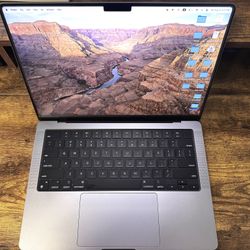 MacBook Pro (M3, 14-inch, 2023)