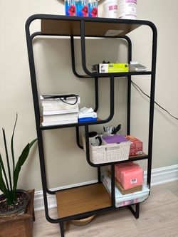 Bookshelf / Shelves