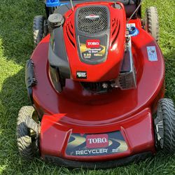 TORO PERSONAL PACE LAWN MOWER 