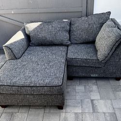 Soft corner sofa 37”x 75” The lying side is 60 inches