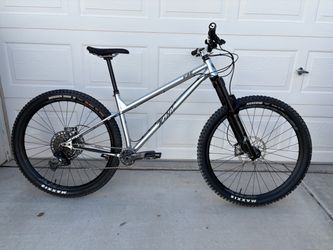 2026 Kona Honzo ESD - Large