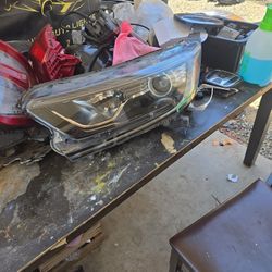 2017-2021 Honda CR-V Headlight LT OEM 33150-TLA-A01