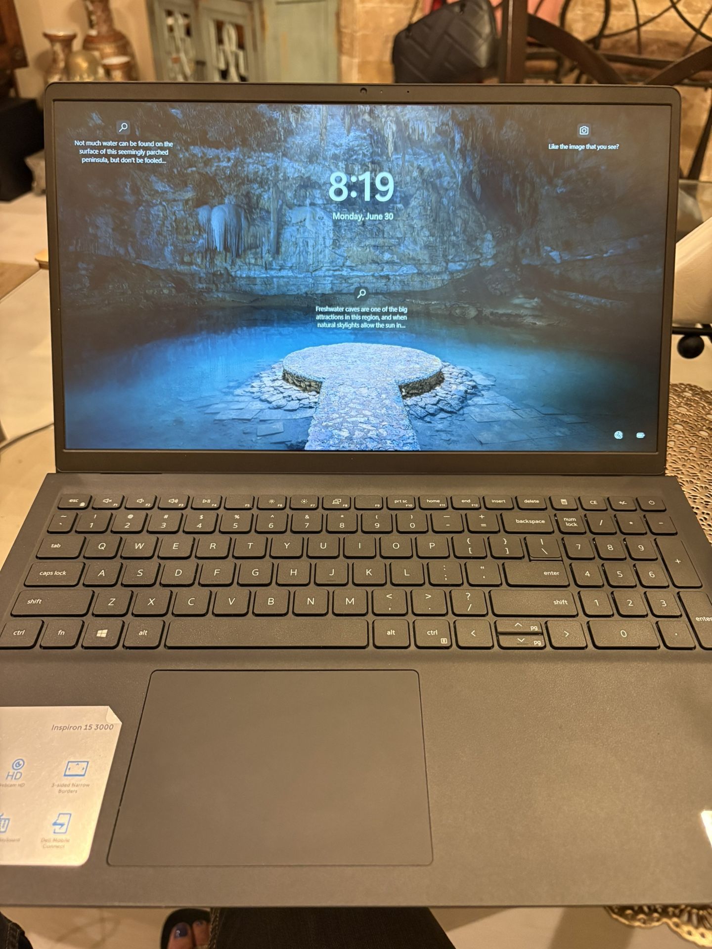 DELL laptop 15.6- inspiron 3000