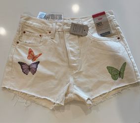 Levi’s 501 Butterfly Denim Shorts – New with Tags – Size 28