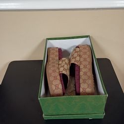 Gucci Slides Brand New In The Box