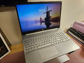HP 15.6" Touchscreen Laptop - i7, 16GB RAM, 512GB SSD - Excellent Condition!