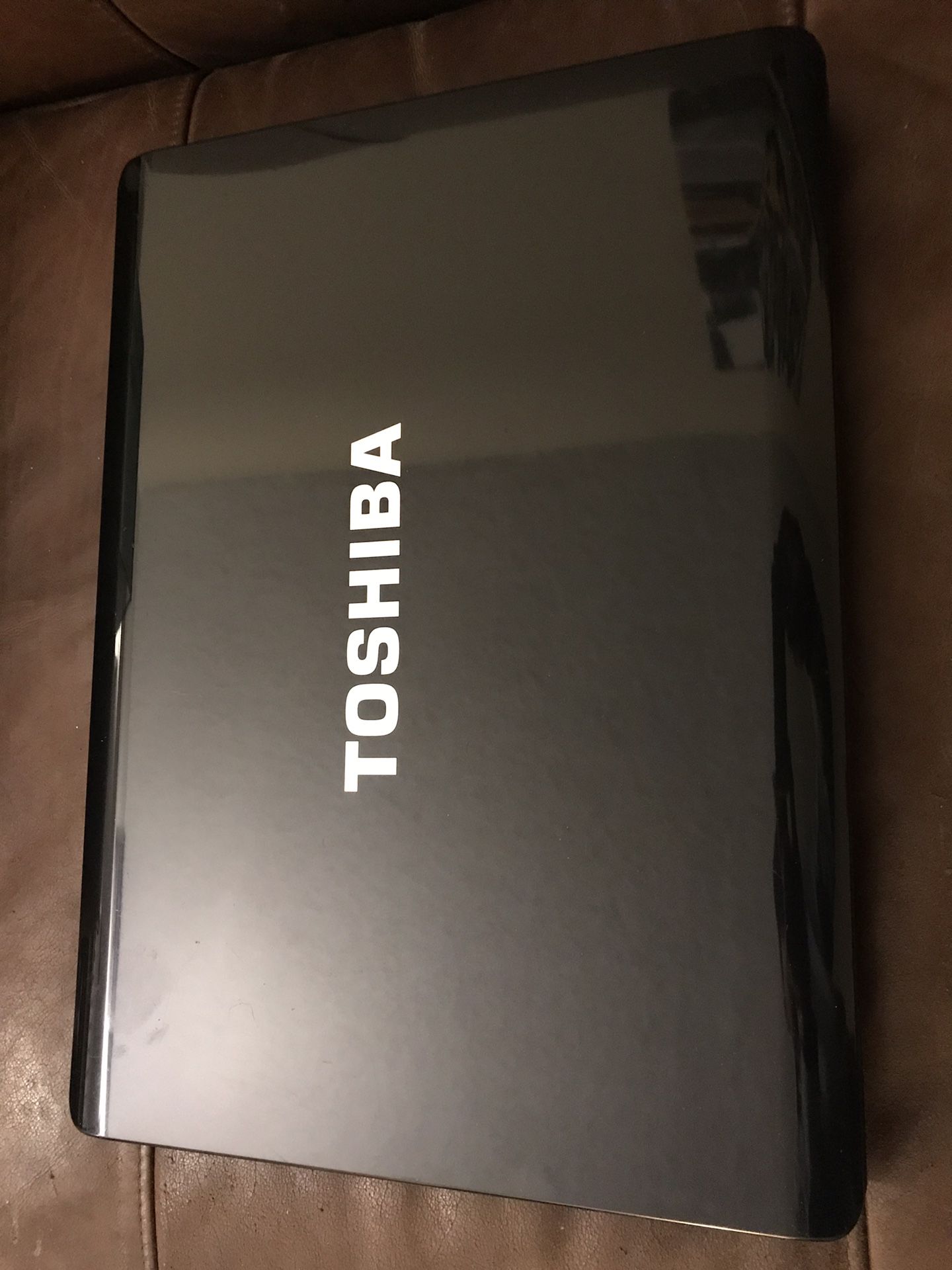 Toshiba Satellite A215-S4747 Laptop