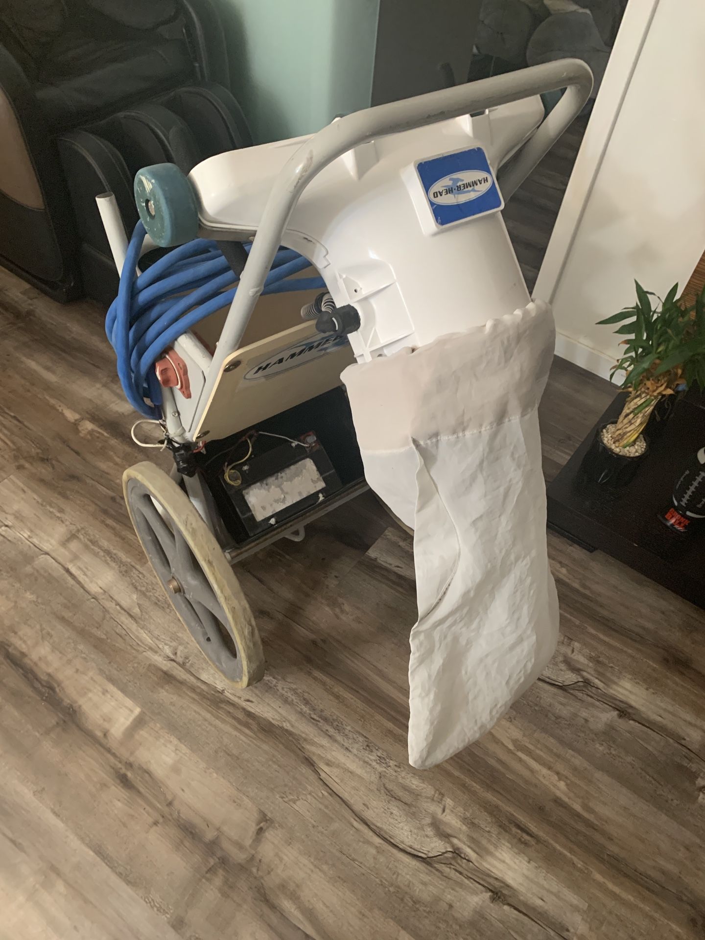 Hammerhead pool vacuum for Sale in Miami, FL OfferUp