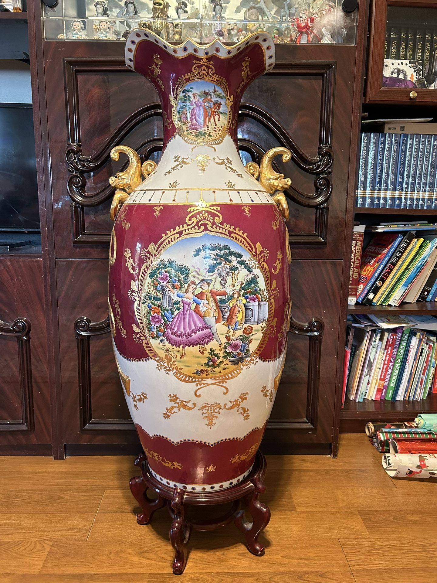 Chinese Rouge Glaze Gold Plating Vase