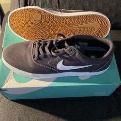 NIKE SB CHARGE 
