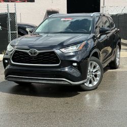 Toyota Highlander SUV – Black