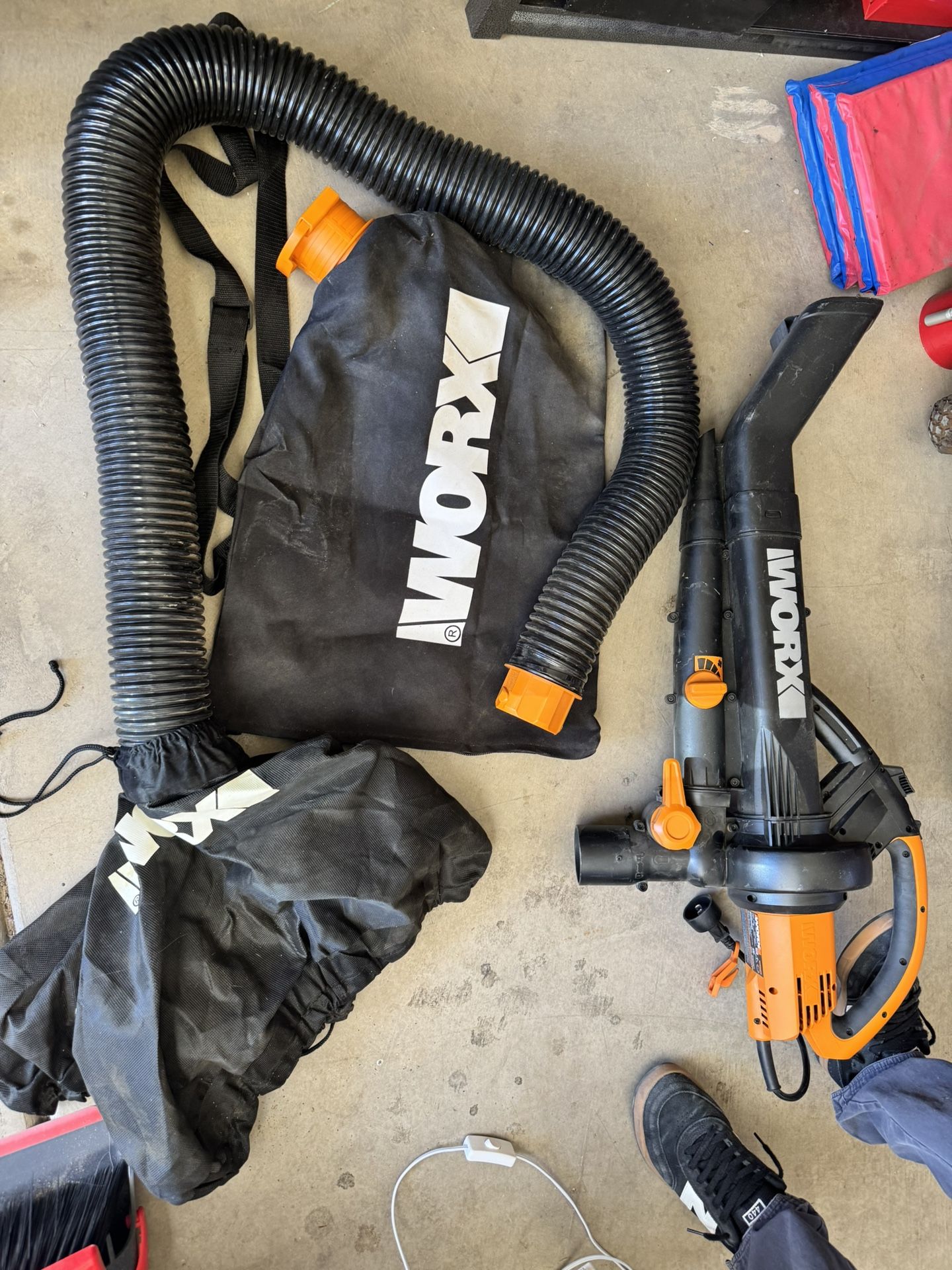 Leaf Blower/mulcher/vacuum