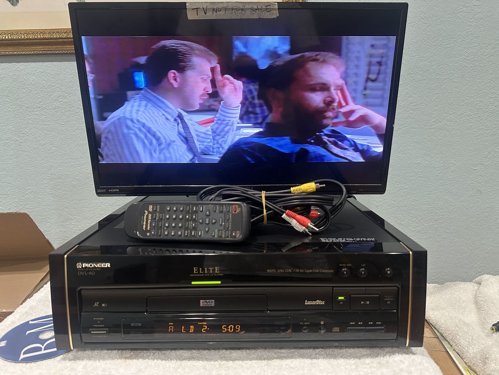 Pioneer Elite DVL-90 LD CD DVD LaserDisc Player with remote