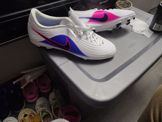 Soccer cleets