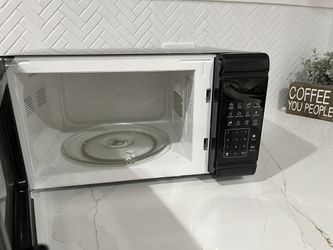CHEAP Criterion microwave $27 for Sale in Chicago, IL - OfferUp