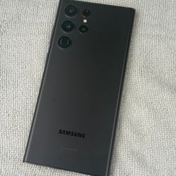 Samsung Galaxy S22 Ultra  , Factory Unlocked,  Excellent Condition Like New 