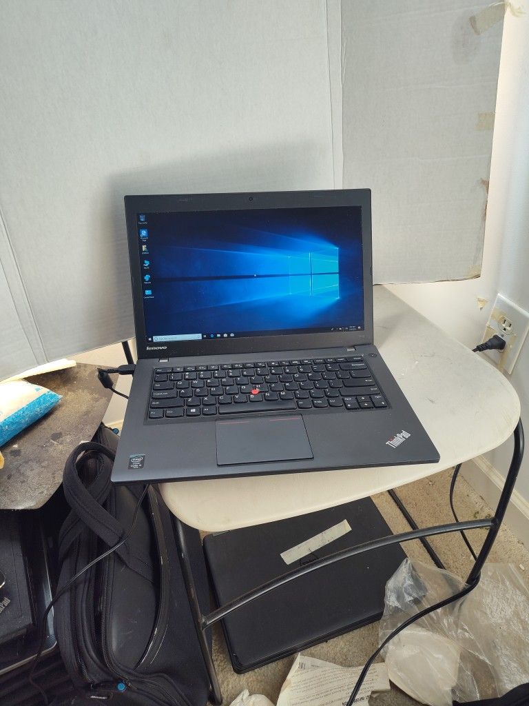 Lenovo T440 , core i5, 8gig ram, 500gb HDD, Win.10, Charger 