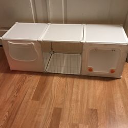 Modern Plastic Cat Kitty House 