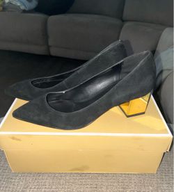 Michael Michael Kors NIB Suede Petra Pumps