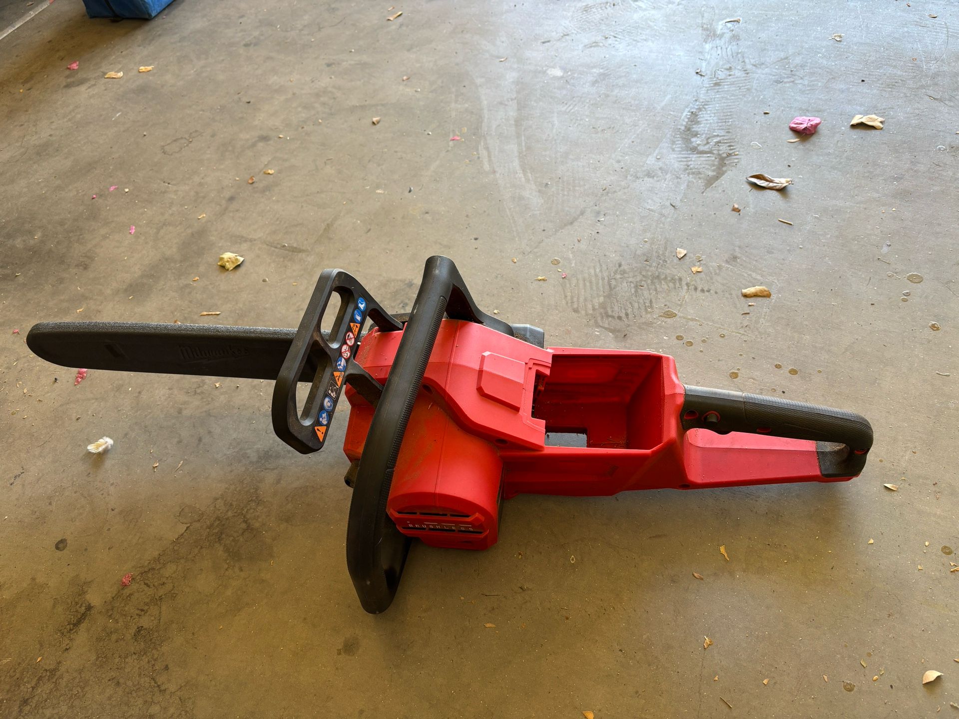 Milwaukee M18 Fuel Chainsaw 16 Inch