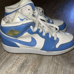Air Jordan 1 (I) Retro Patent Leather White / Carolina Blue