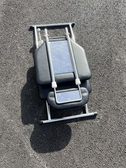 Mobile shampoo/ facial chair in excellent conditions 