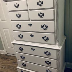 Chalk Painted Chest Of Drawers 