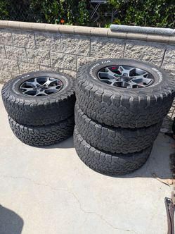 JL Wrangler Rubicon WHEELS