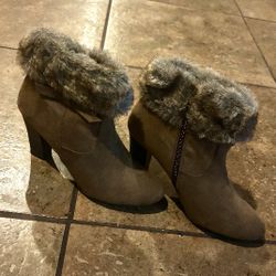 Dana Buchman NWOT Brown Faux Fur Ankle Boots Booties