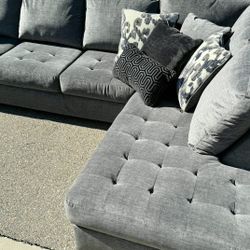 Ashley Owensbe Sectional Couch + DELIVERY