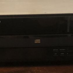 SONY CDP-C335 5 DISC CD CHANGER 