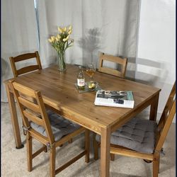 IKEA Compact Kitchen Dining Table & 4 Chairs With Seat Cushions / Mesa Comedor Compacto Y 4 Sillas