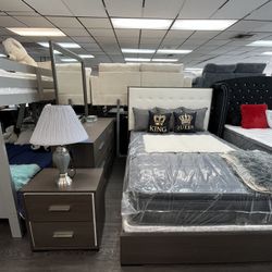 Bedroom Set Queen 4 Pc ❤️