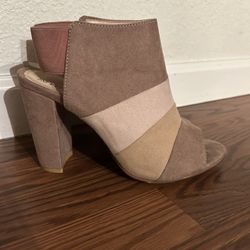 Women’s heels 8 1/2