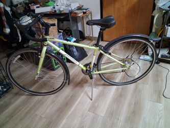 XS WOMANS JAMIS CODA ROAD BIKE