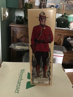 1969 Canadian Mist "Mountie" ceramic whiskey decanter